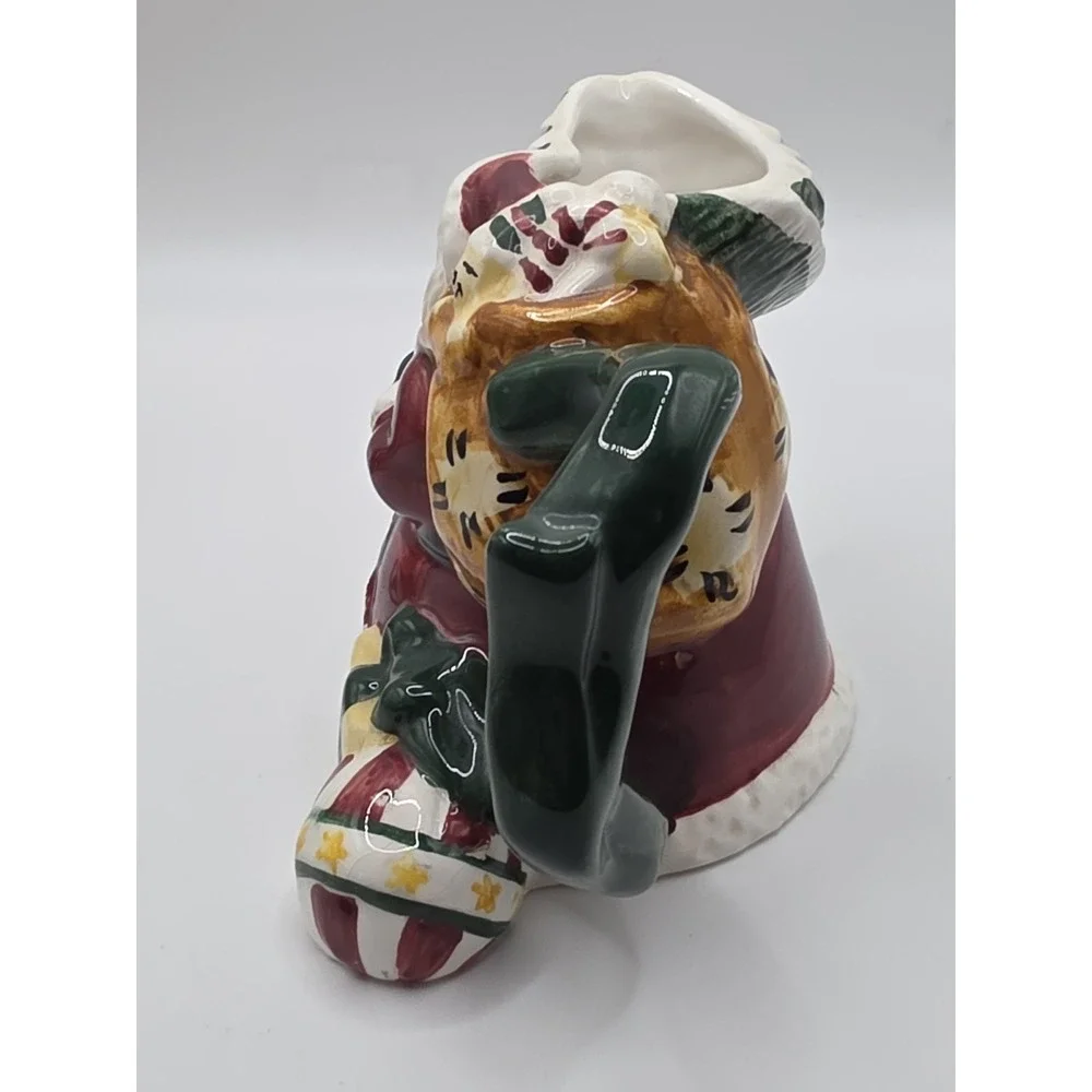 Hometrends Ceramic Santa Sugar and Creamer set Christmas Decorations